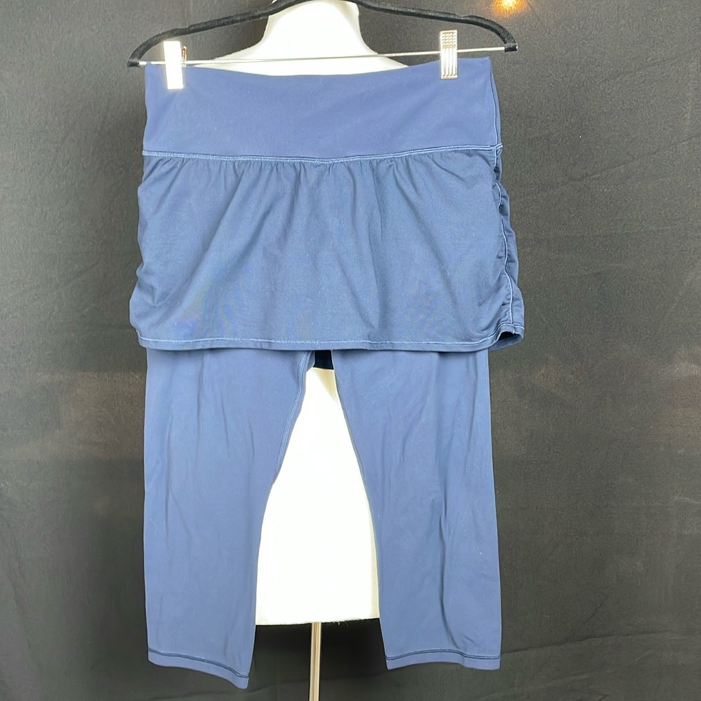 Athleta Navy Blue Shirred Skirted Capri Leggings